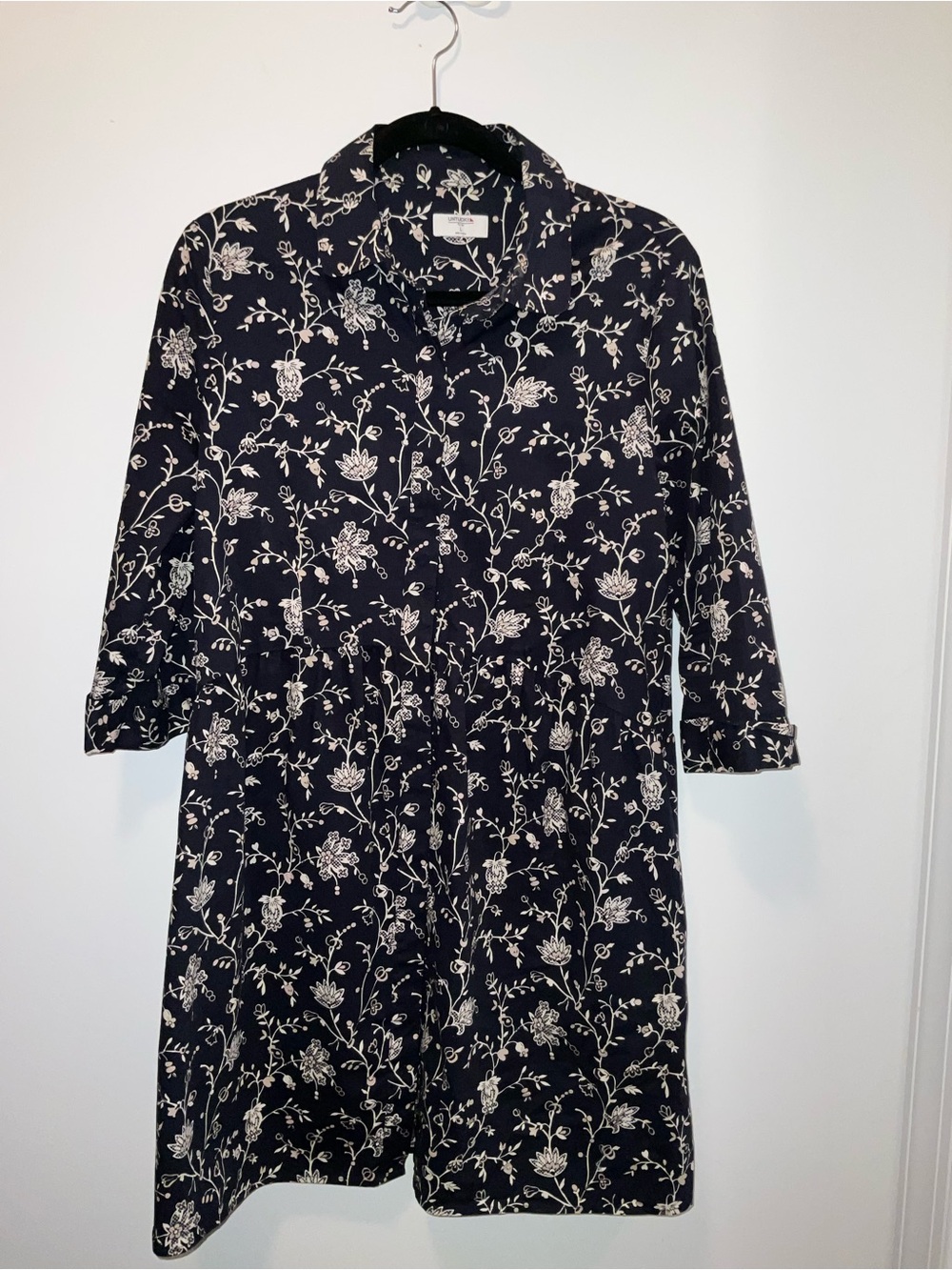 UNTUCKit Navy Dress with Cream Floral Print